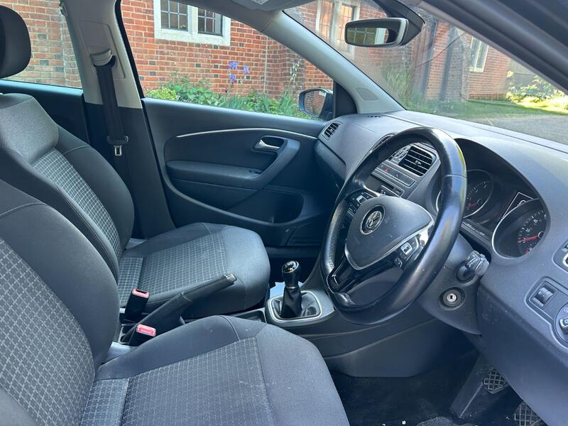 View VOLKSWAGEN POLO 1.0 beats
