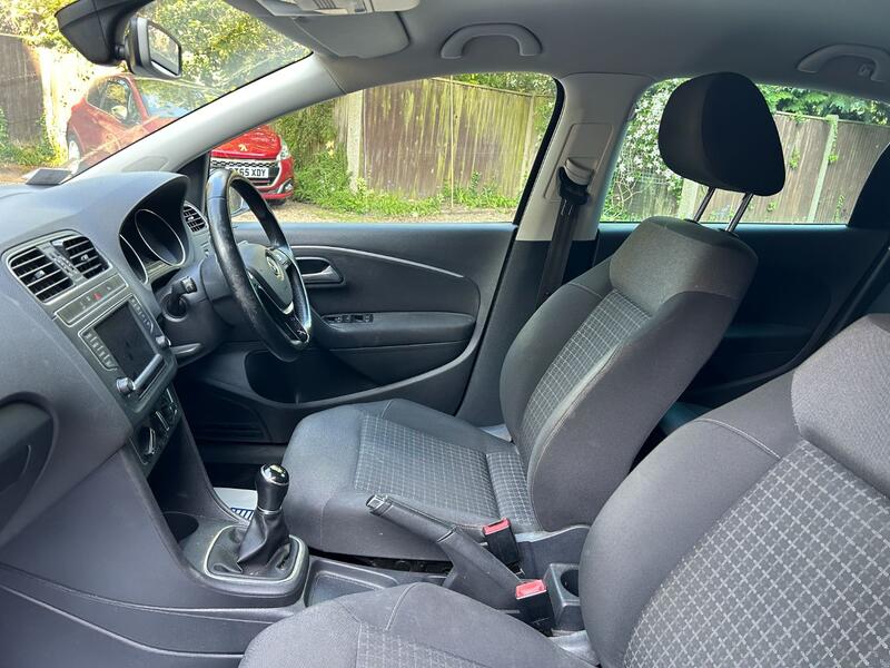 View VOLKSWAGEN POLO 1.0 beats