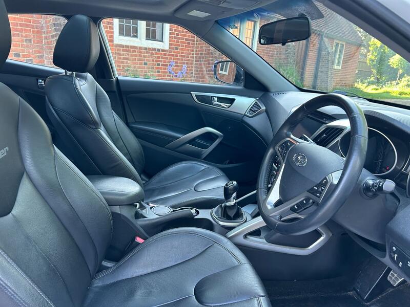 View HYUNDAI VELOSTER 1.6 GDi Sport