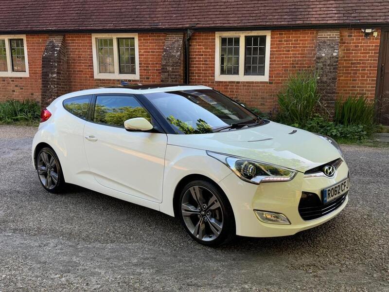View HYUNDAI VELOSTER 1.6 GDi Sport