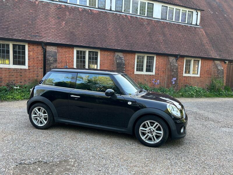 View MINI HATCH 1.6 Cooper Hatch