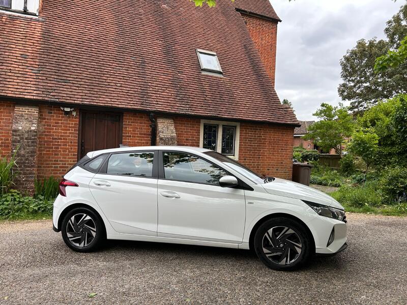 View HYUNDAI I20 1.0 T-GDi MHEV SE Connect