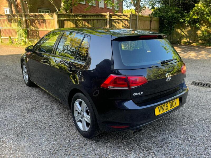 VOLKSWAGEN GOLF