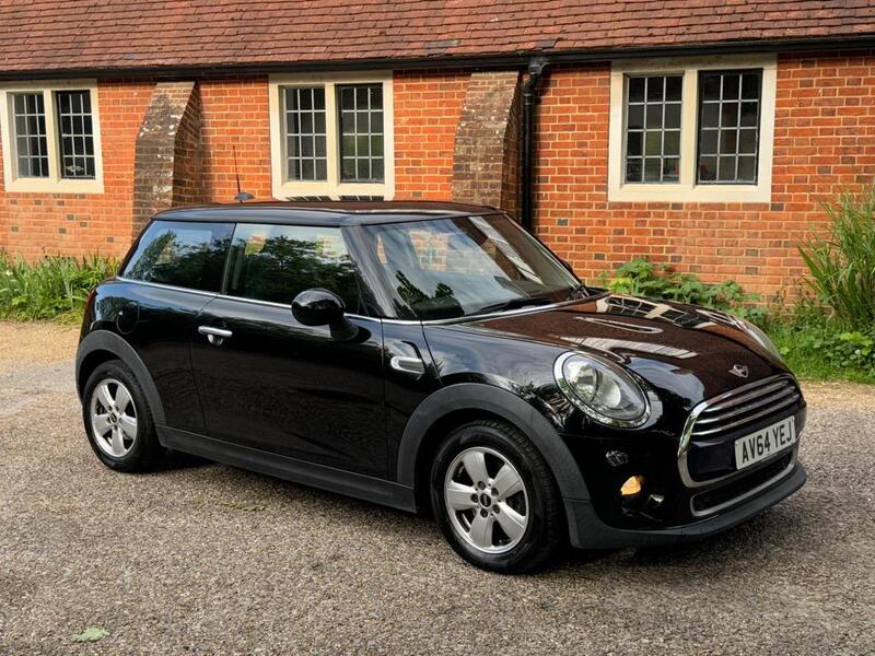 View MINI HATCH 1.5 Cooper 3-Door Hatch