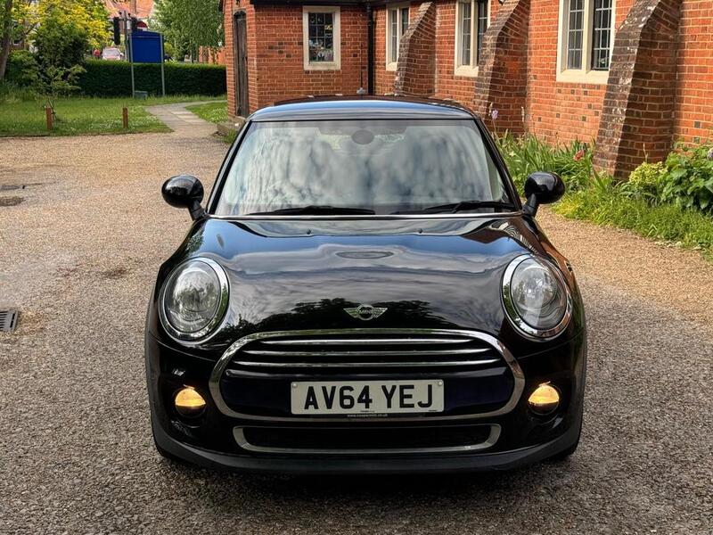 MINI HATCH