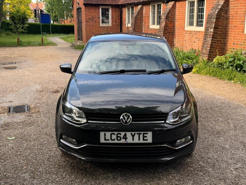 VOLKSWAGEN POLO
