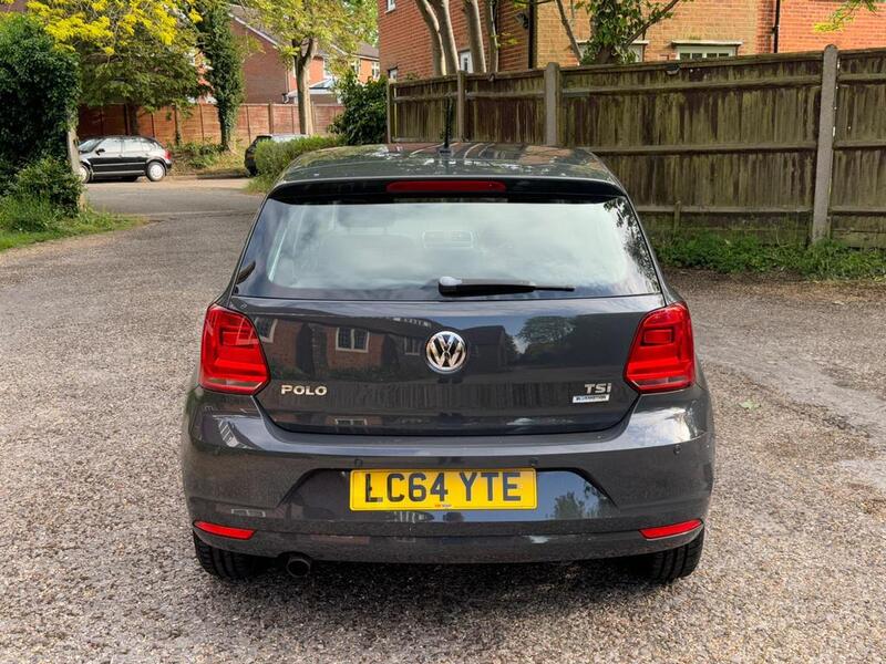 VOLKSWAGEN POLO