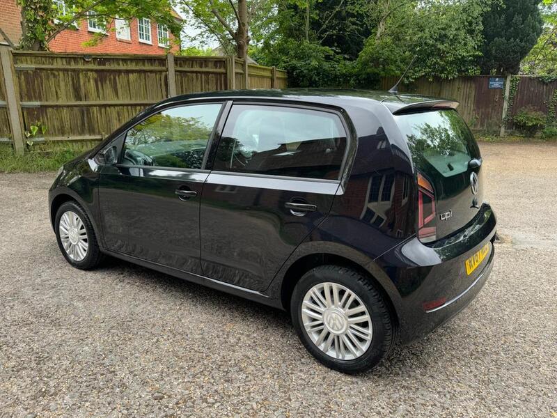 VOLKSWAGEN UP