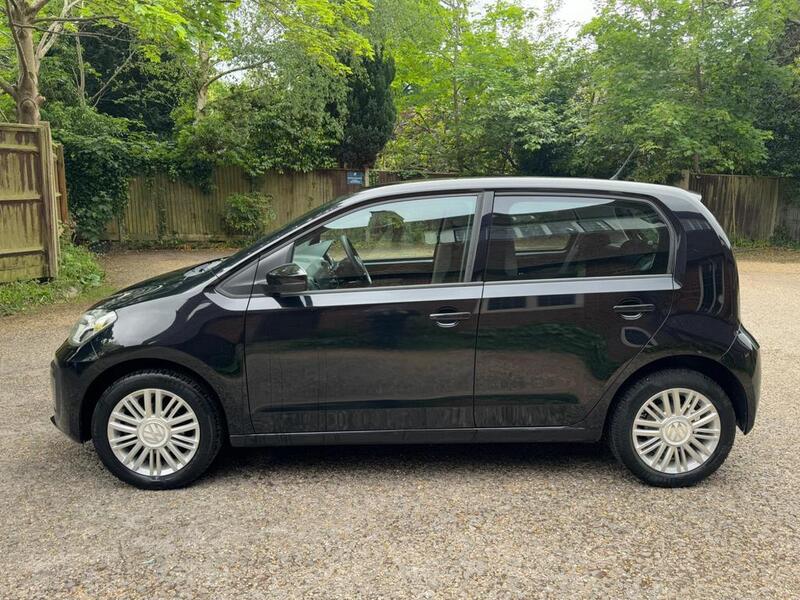 VOLKSWAGEN UP