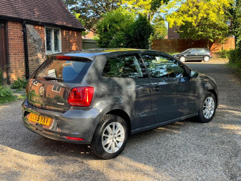 VOLKSWAGEN POLO