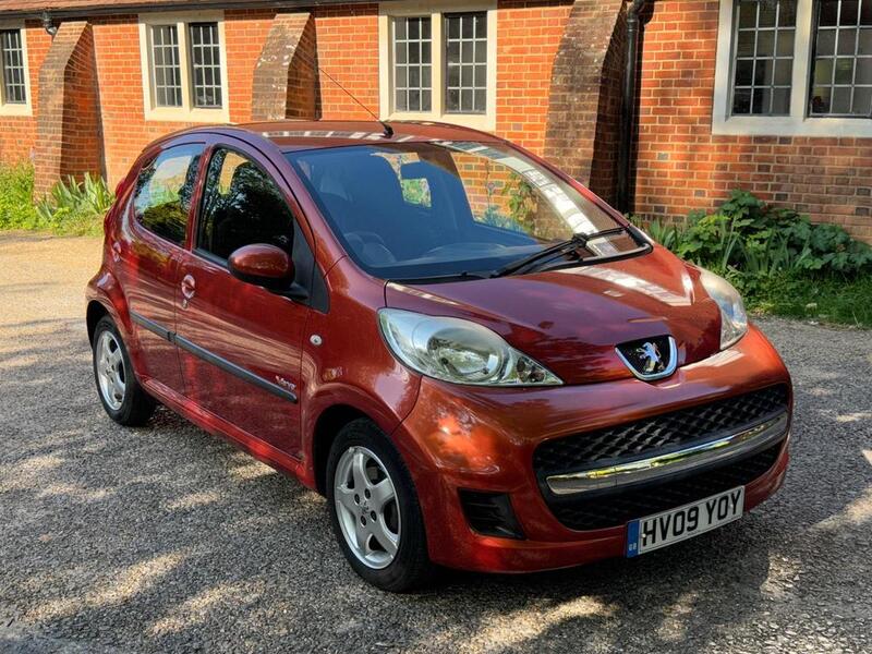 View PEUGEOT 107 1.0 12V Verve