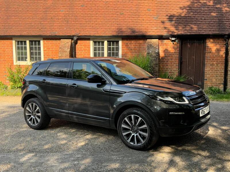 View LAND ROVER RANGE ROVER EVOQUE 2.0 TD4 SE Tech