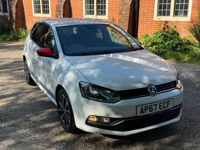 View VOLKSWAGEN POLO 1.0 beats