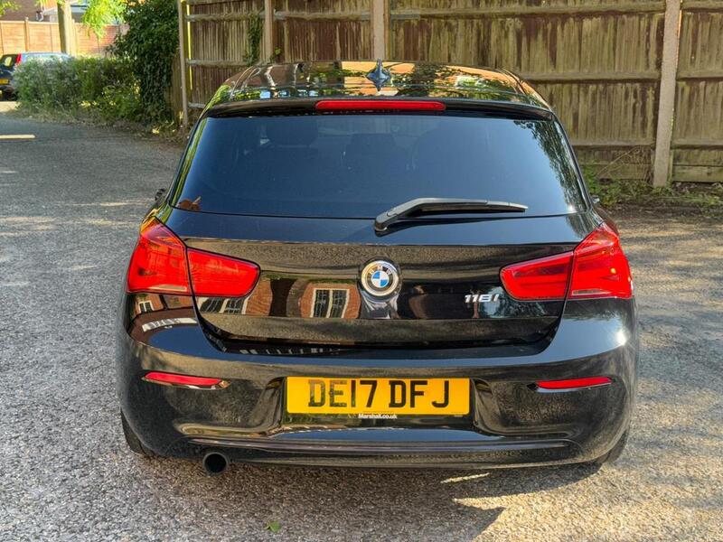 BMW 1 SERIES