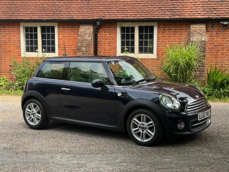 View MINI HATCH 1.6 Cooper Hatch
