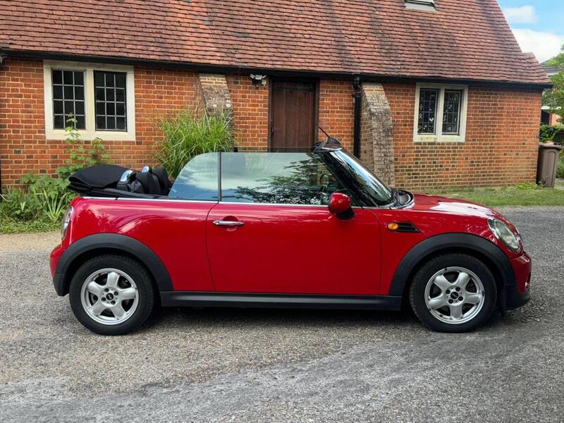 View MINI CONVERTIBLE 1.6 Cooper Convertible