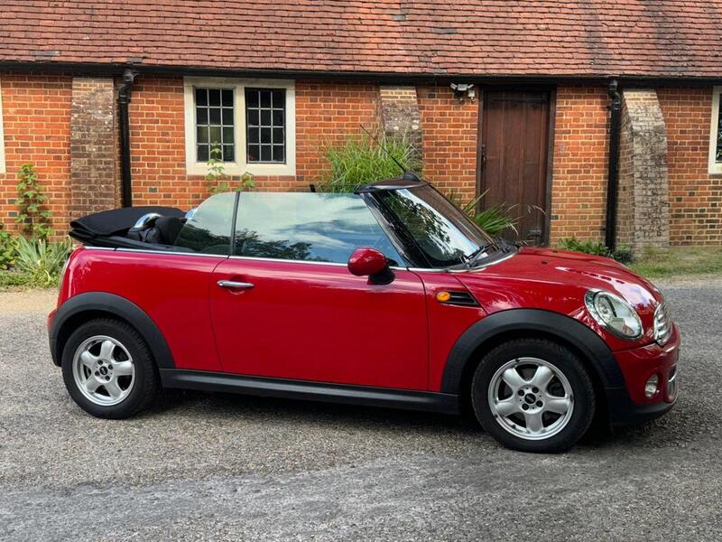 View MINI CONVERTIBLE 1.6 Cooper Convertible