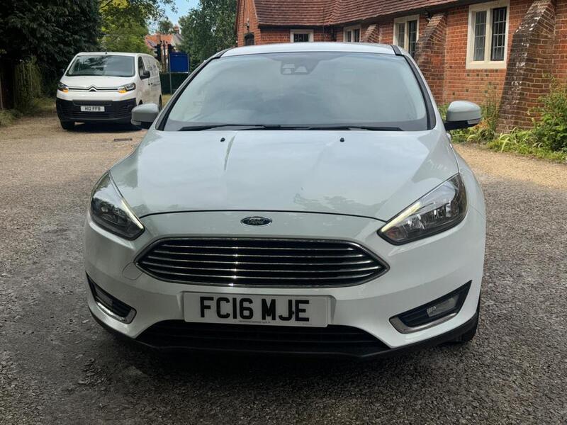 View FORD FOCUS 1.5 TDCi Titanium