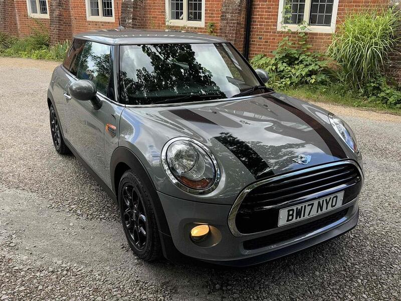 View MINI HATCH 1.5 Cooper 3-Door Hatch