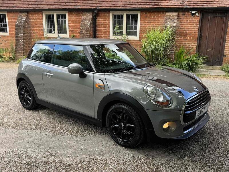 View MINI HATCH 1.5 Cooper 3-Door Hatch