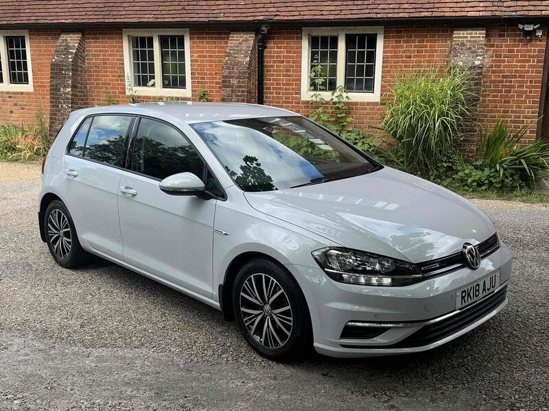 View VOLKSWAGEN GOLF 1.5 TSI EVO BlueMotion Tech SE Nav