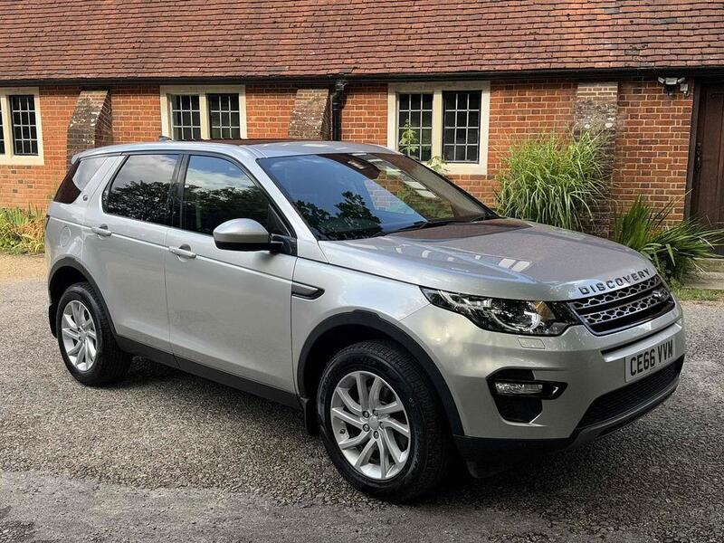 View LAND ROVER DISCOVERY SPORT 2.0 TD4 SE Tech