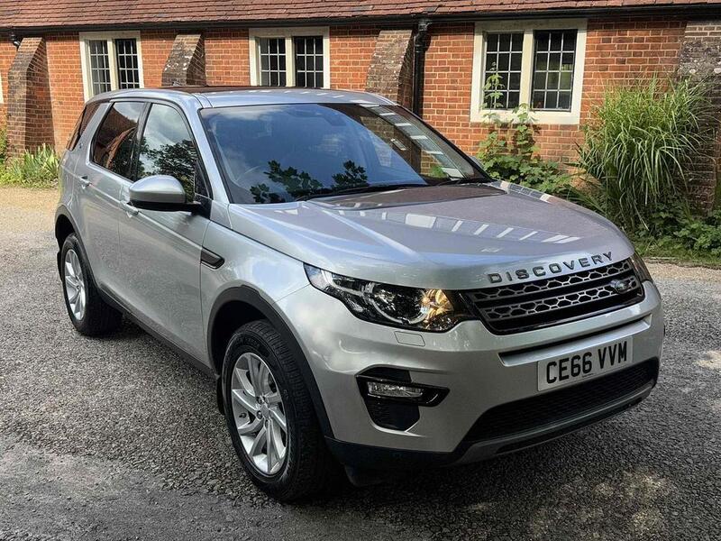 View LAND ROVER DISCOVERY SPORT 2.0 TD4 SE Tech