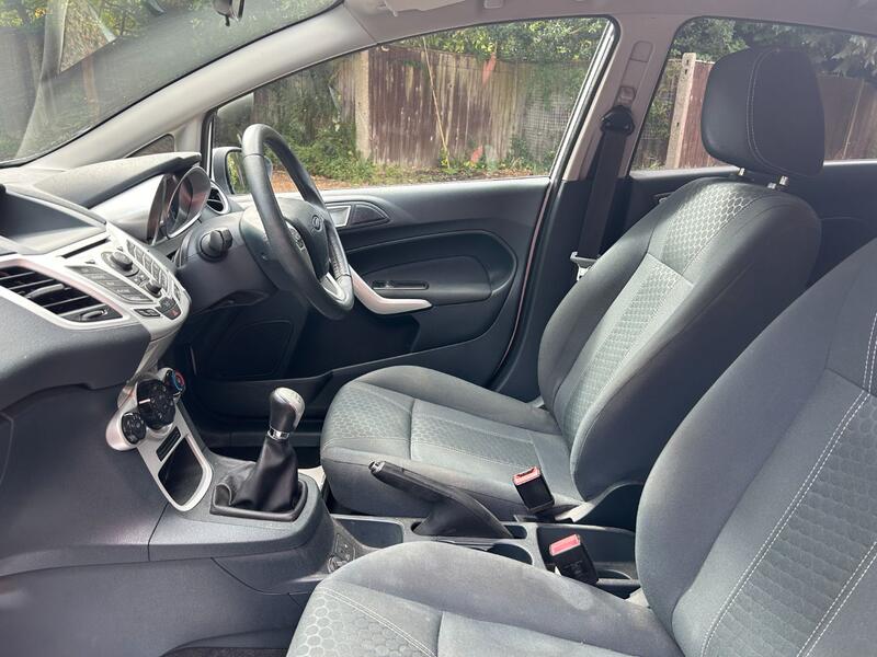 View FORD FIESTA 1.3 Zetec