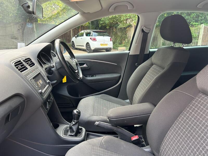 View VOLKSWAGEN POLO 1.0 TSI SEL