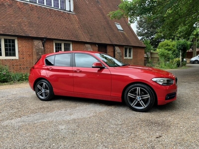 View BMW 1 SERIES 118I SPORT
