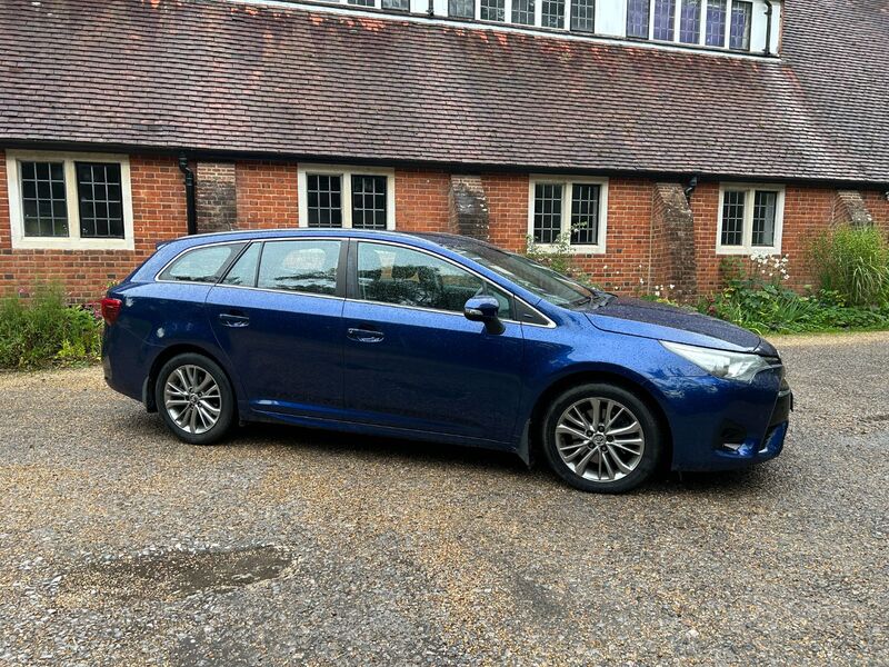 View TOYOTA AVENSIS D-4D BUSINESS EDITION ESTATE