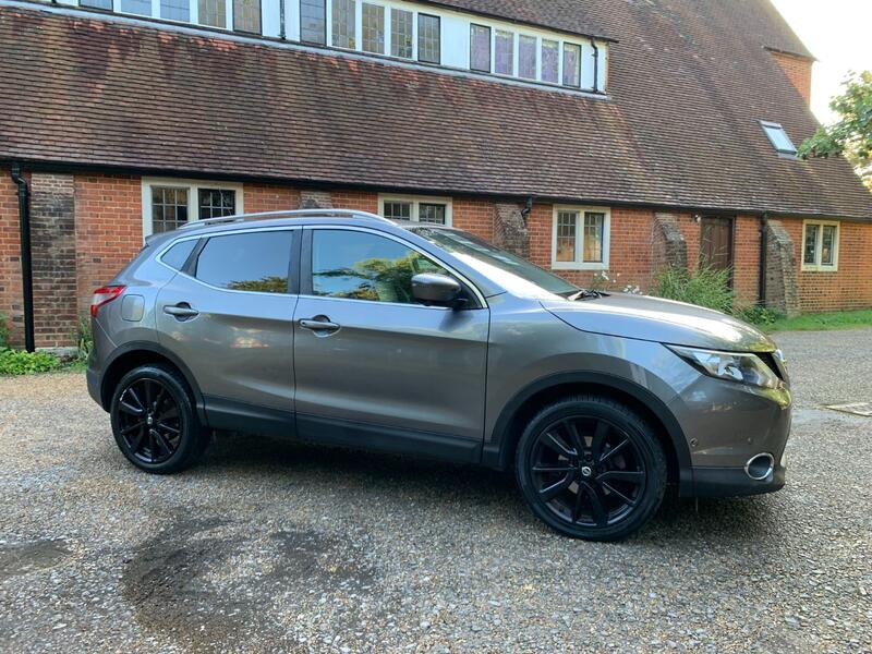 View NISSAN QASHQAI 1.5 dCi Tekna